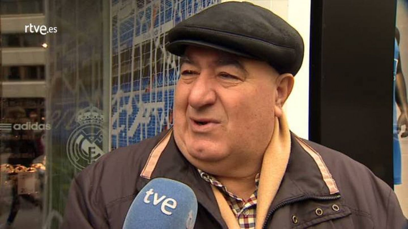 TVE ha salido a las calles de Madrid para preguntar a la afición merengue sobre cuál es el rival que prefieren. La mayoría elige al eterno rival por el morbo de ganar en una final al FC Barcelona.