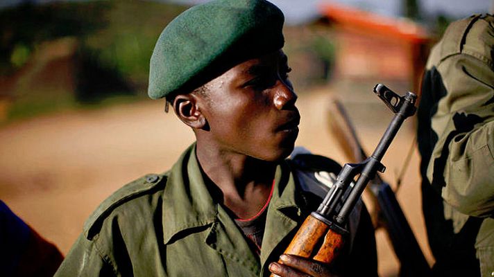 Una veintena de países siguen reclutando a niños soldado