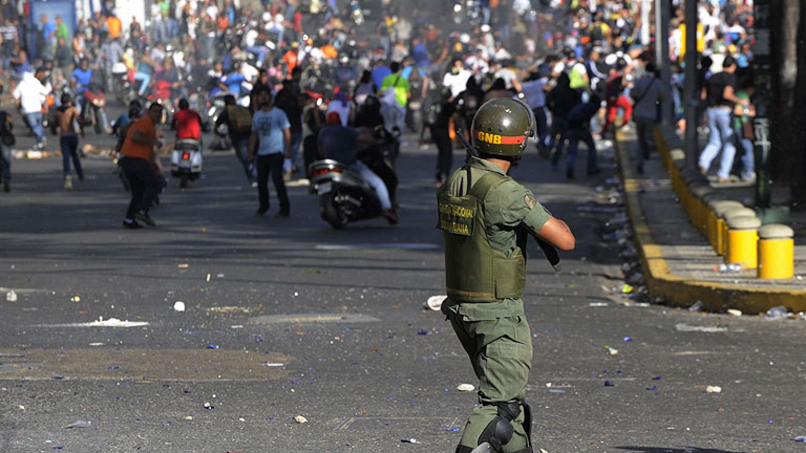 Tres muertos, heridos y acusaciones tras marchas en Venezuela | Ver