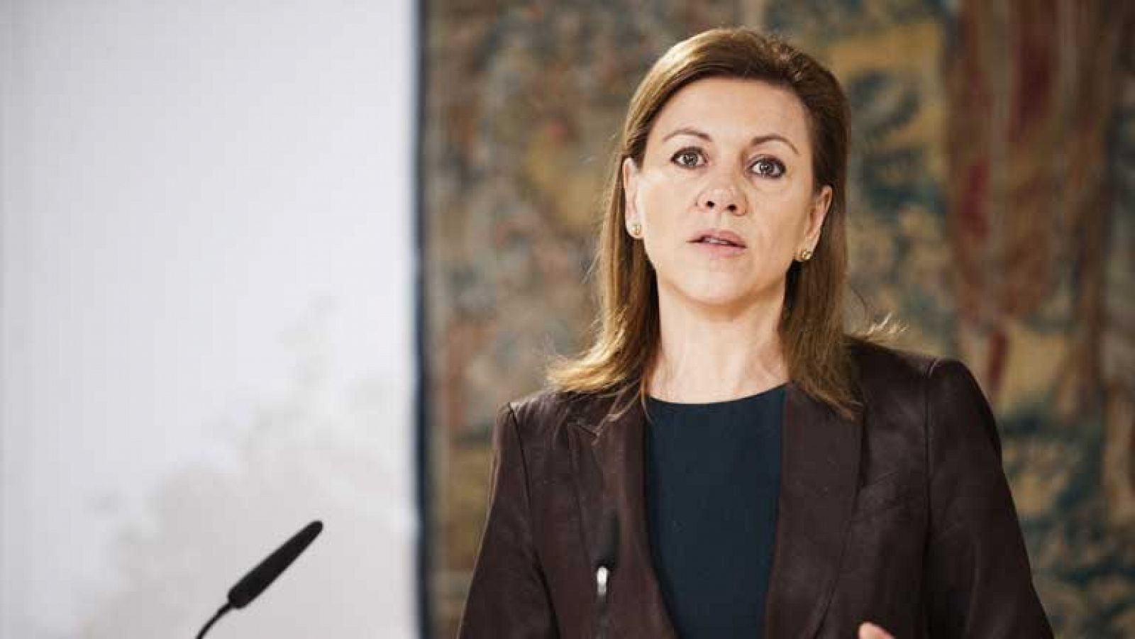 Cospedal confía en que el PSOE no traspase la "barrera" pactando con EH-Bildu