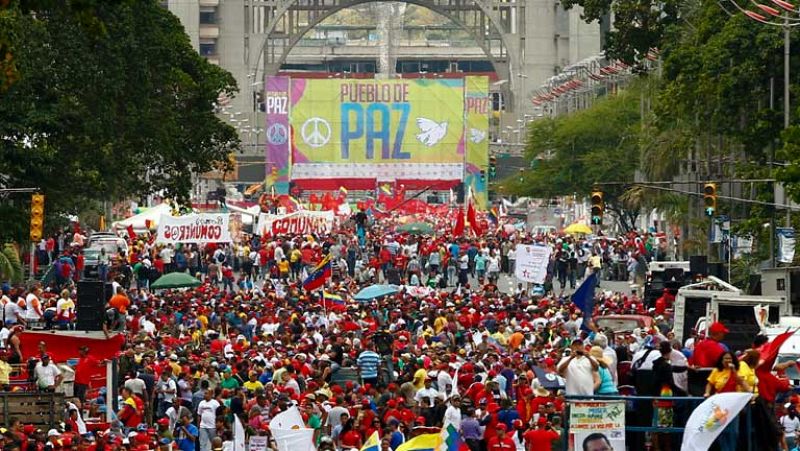 Venezuela sigue movilizada a favor o en contra del Gobierno