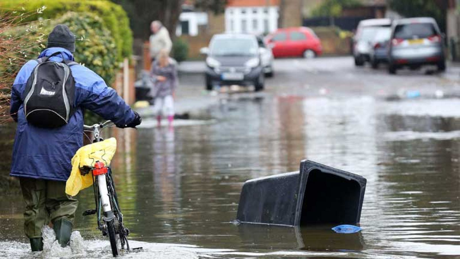 Telediario 1: Inundaciones en el Reino Unido | RTVE Play