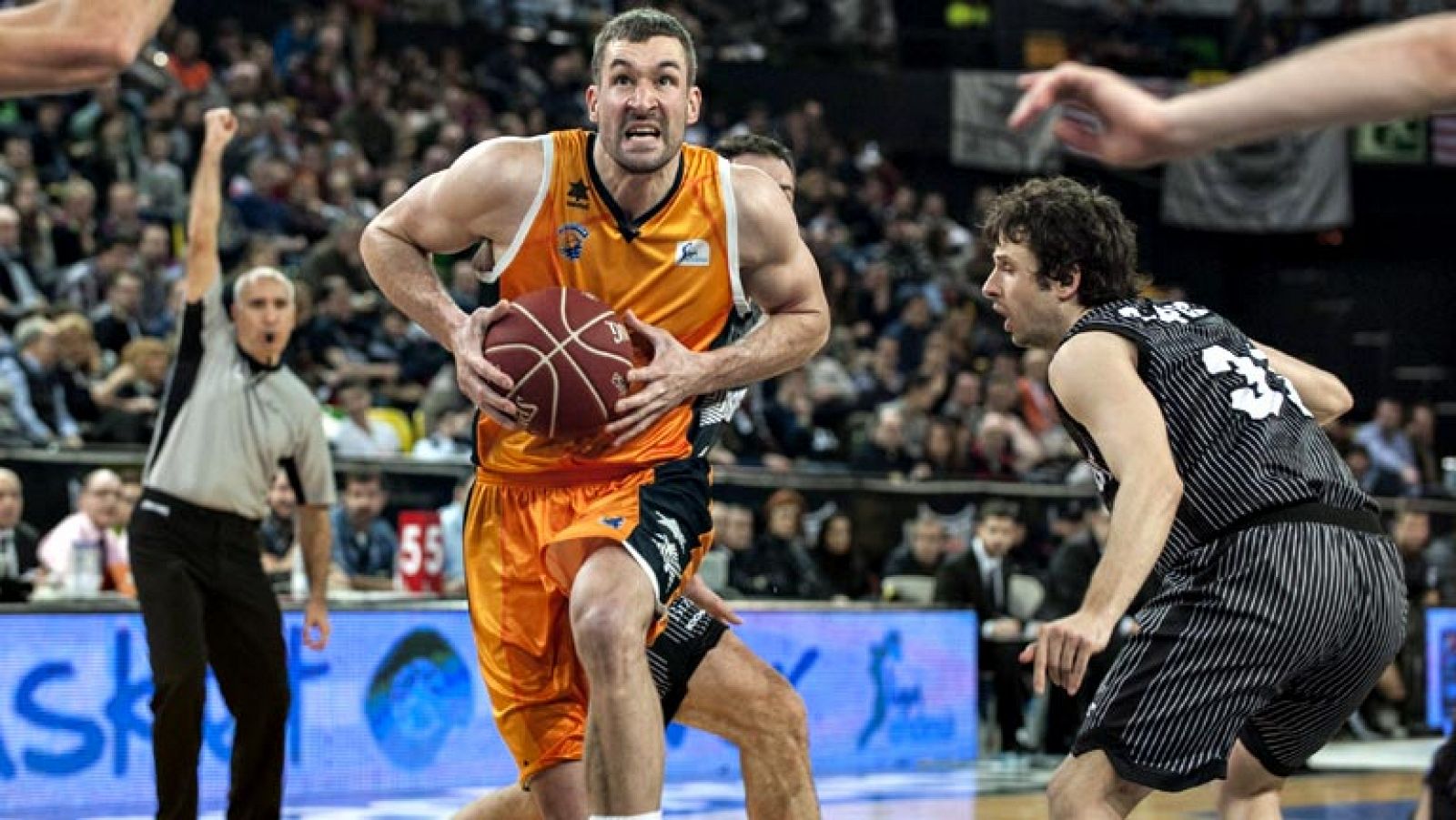 Baloncesto en RTVE: Bilbao Basket 95 - Baloncesto Fuenlabrada 73 | RTVE Play