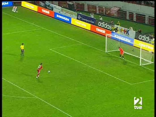 El Lokomotiv gana en los penaltis