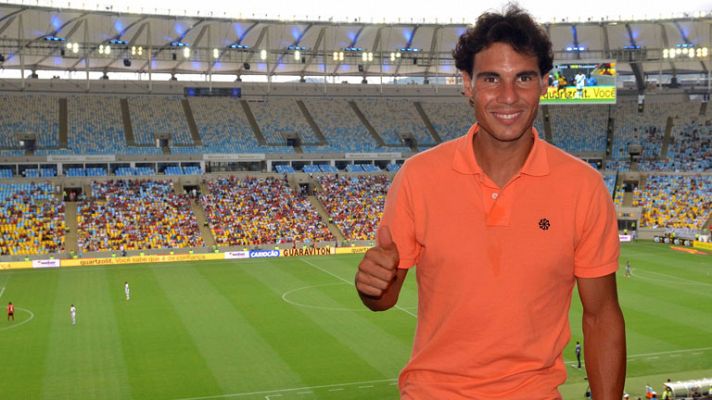 Nadal hace el saque de honor en un Flamengo-Vasco en el Maracaná