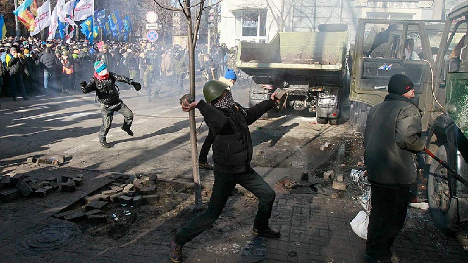 Informativo 24h: Manifestaciones en Kiev  | RTVE Play