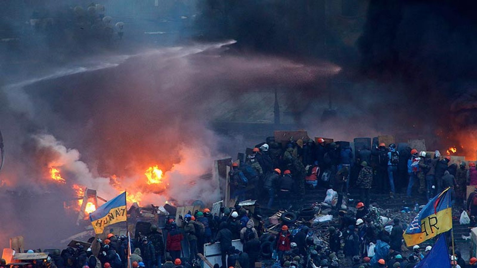 Telediario 1: Manifestaciones en Kiev  | RTVE Play