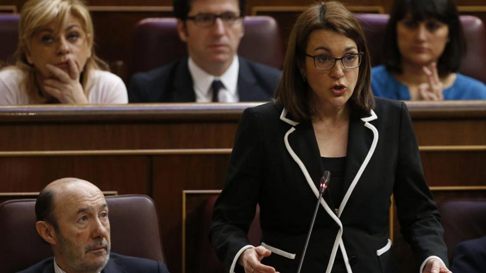 El PSOE pedirá una comisión de investigación si el Gobierno no entrega las cintas de Ceuta - Informativo 24h | Ver