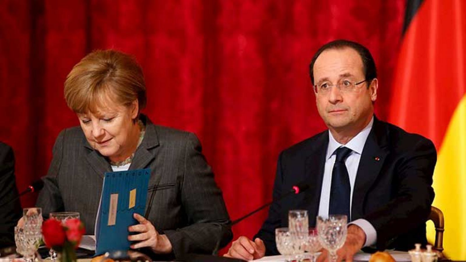 Hollande y Merkel centran su preocupación en Ucrania