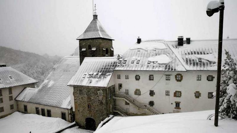 Baja la cota de nieve y rachas de viento fuerte en el norte y Canarias