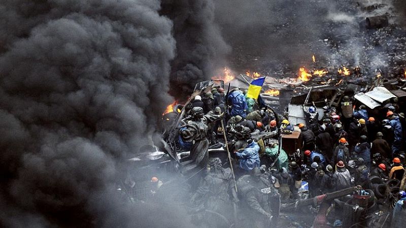 Decenas de muertos en Kiev al saltar por los aires la tregua pactada con la oposición