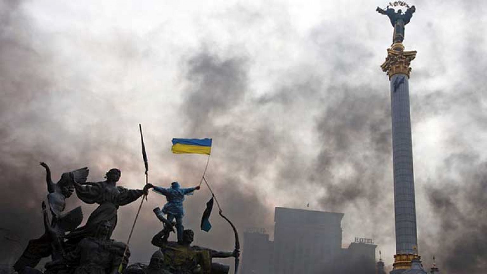 Telediario 1: Caos y violencia en Kiev | RTVE Play