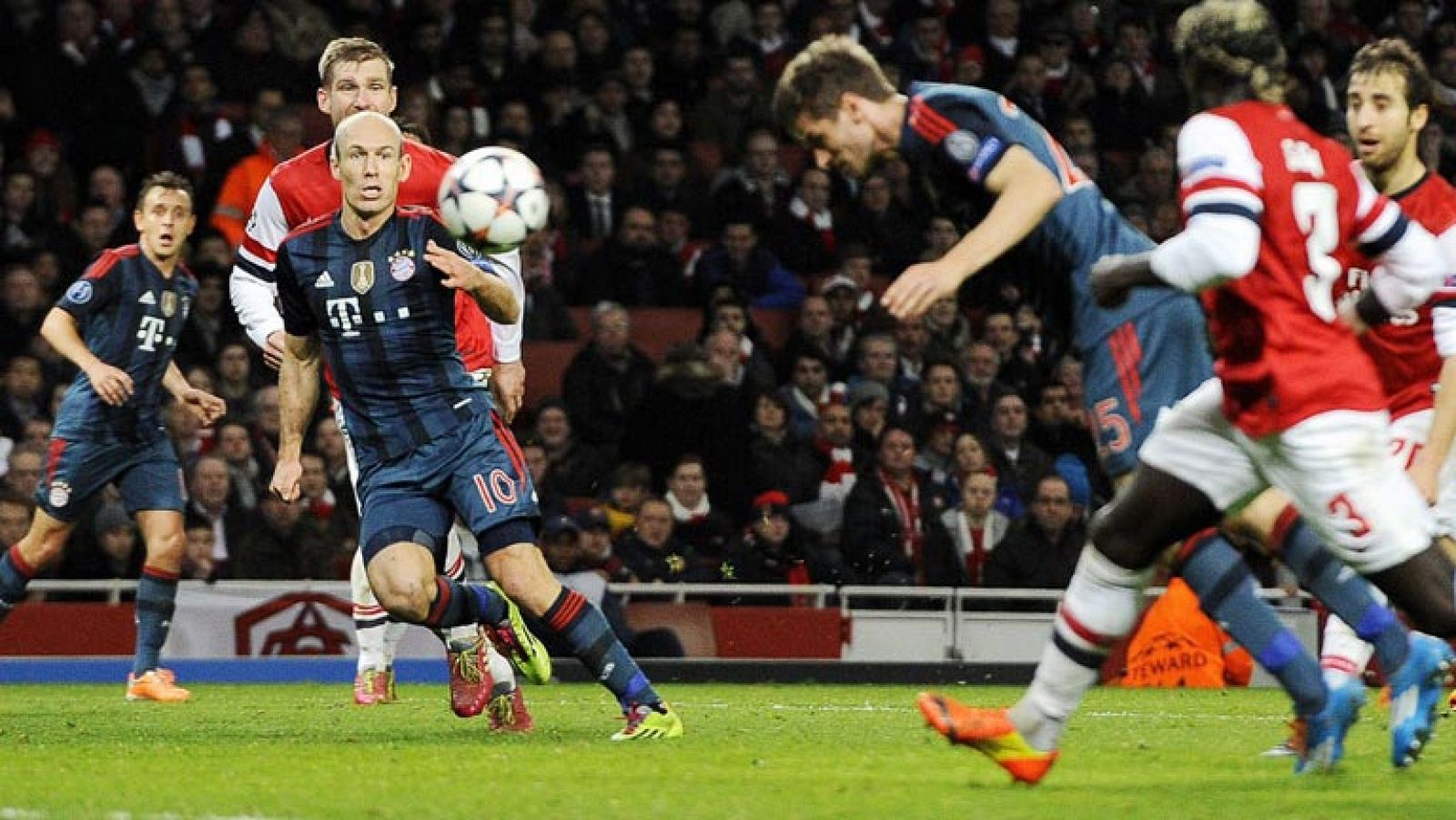 Telediario 1: El Bayern no perdona en casa del Arsenal | RTVE Play