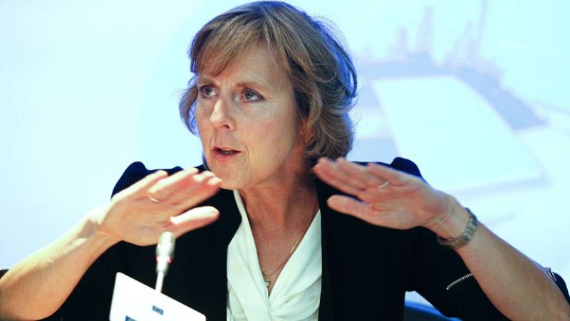 La comisaria de Cambio Climático: "El sistema eléctrico español es insostenible"