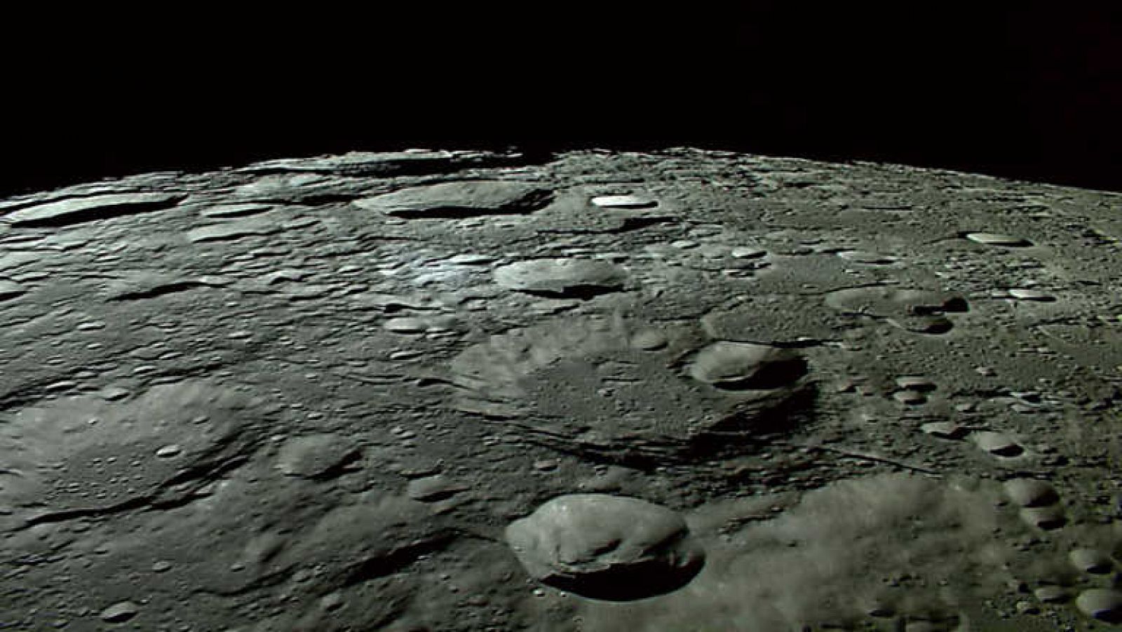 Docufilia - Expedicion a la Luna - ver ahora