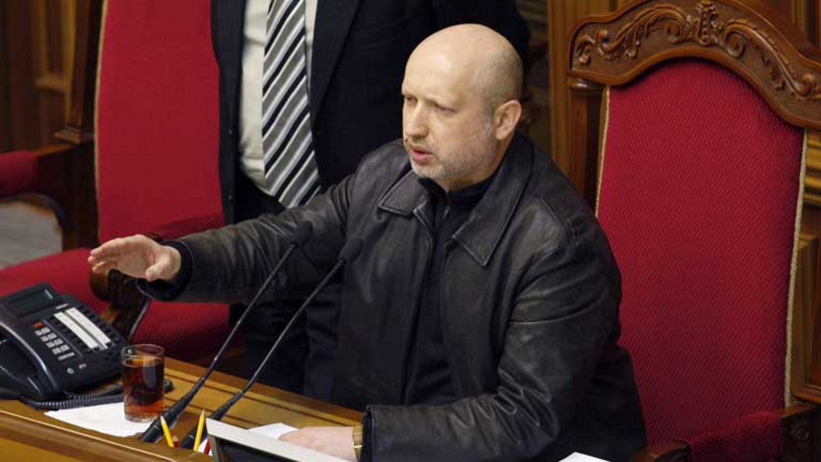 La Rada Suprema elige como presidente en funciones a Aleksander Turchínov
