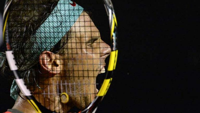 El tenista español Rafa Nadal ha sufrido para finalmente imponerse con oficio al también español Pablo Andújar por 2-6, 6-3, 7-6(10), lo que le da acceso a la final del torneo de Río de Janeiro frente al ucraniano Alexandr Dolgopolov, que ha vencido 