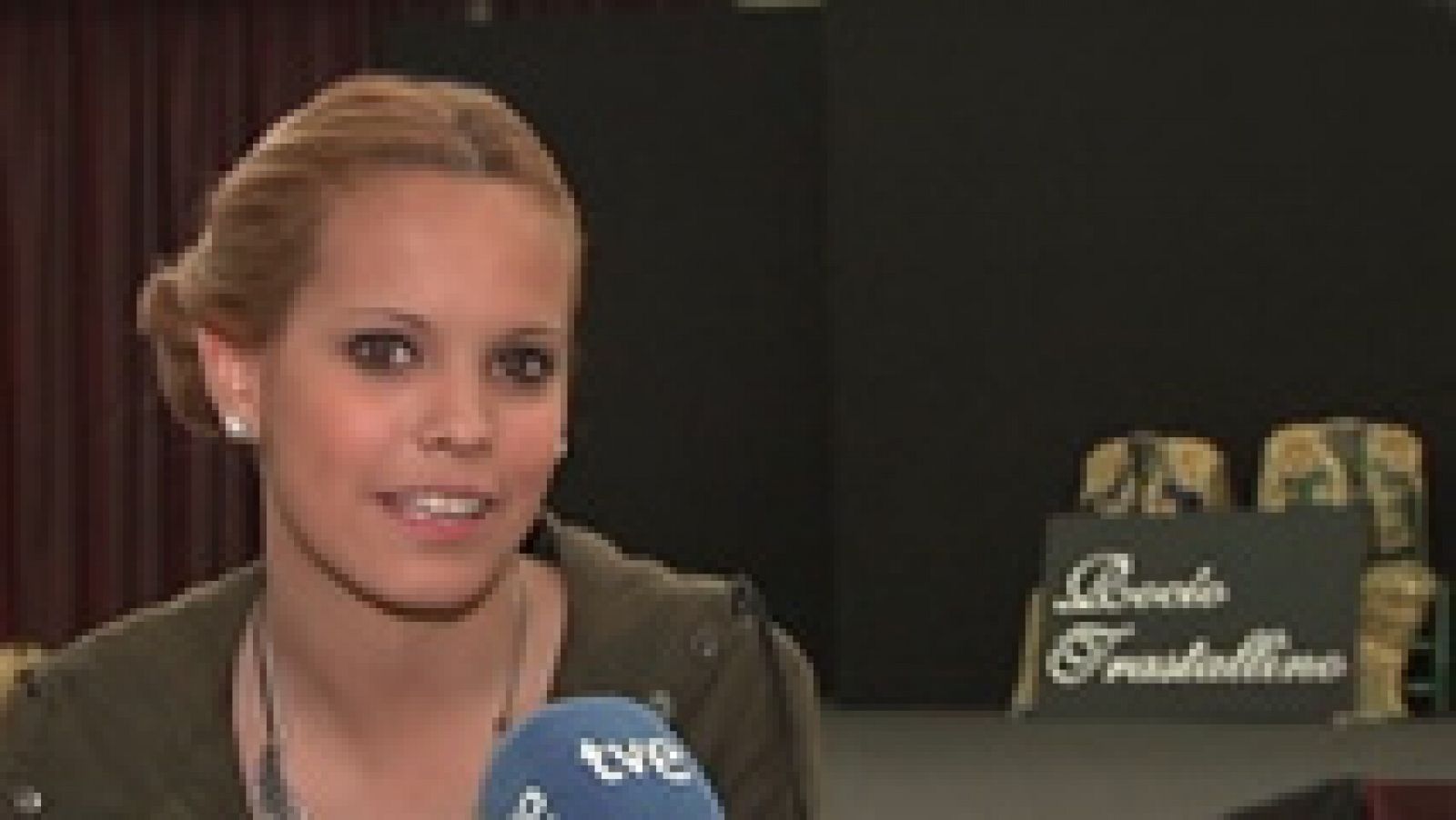 Gloria Camila visita a su hermano