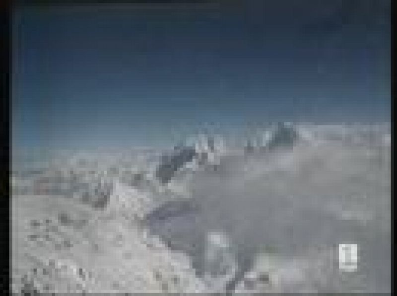 Al menos nueve alpinistas han muerto por una avalancha en el K2