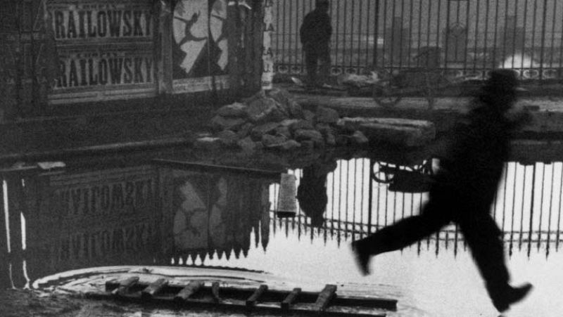 París dedica una exposición antológica al fotógrafo Cartier Bresson 