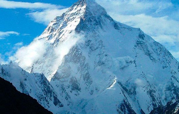  - Al menos 9 alpinistas muertos en K2