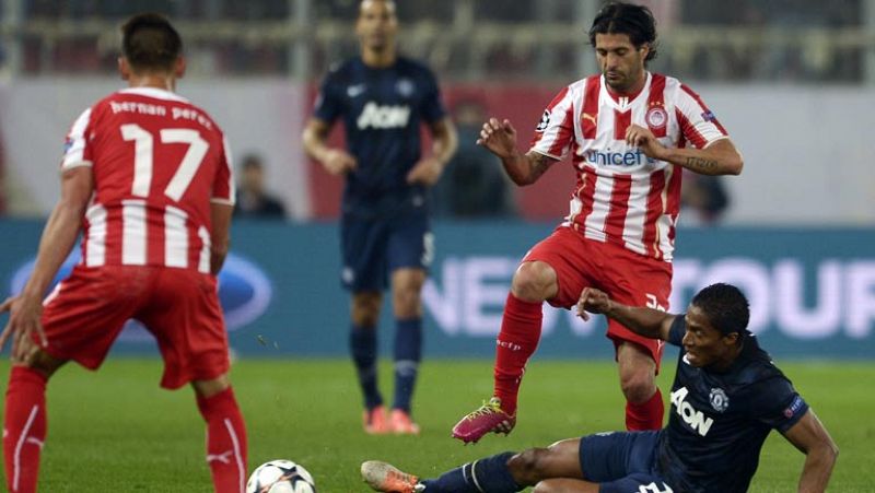 El 'Chori' Domínguez pone por delante al Olympiacos (1-0) | Ver
