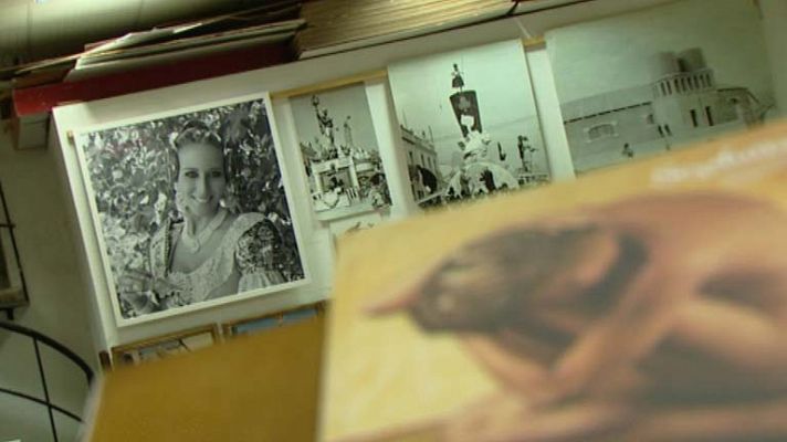 Telediario 1 - Polémica fotografías falla