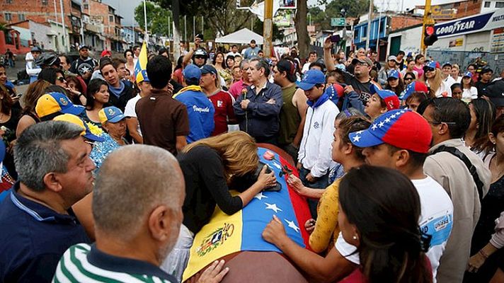 Telediario 1 - La oposición venezolana rechaza acudir a la "Conferencia de Paz" que convoca Maduro