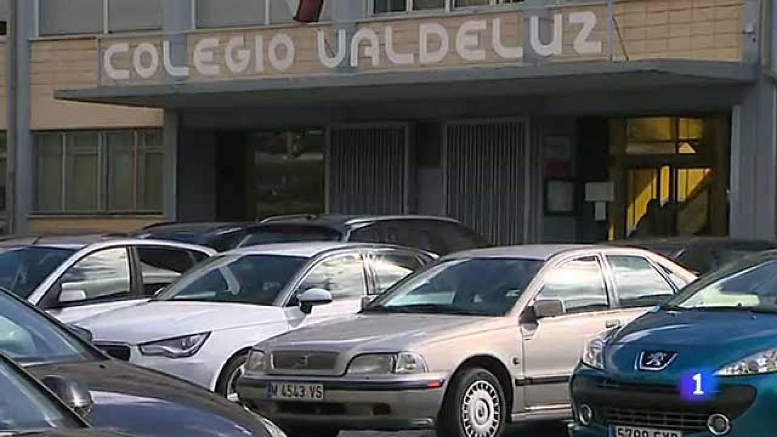Telediario 1: Tres jóvenes confirman al juez que sufrieron abusos en el colegio Valdeluz | RTVE Play