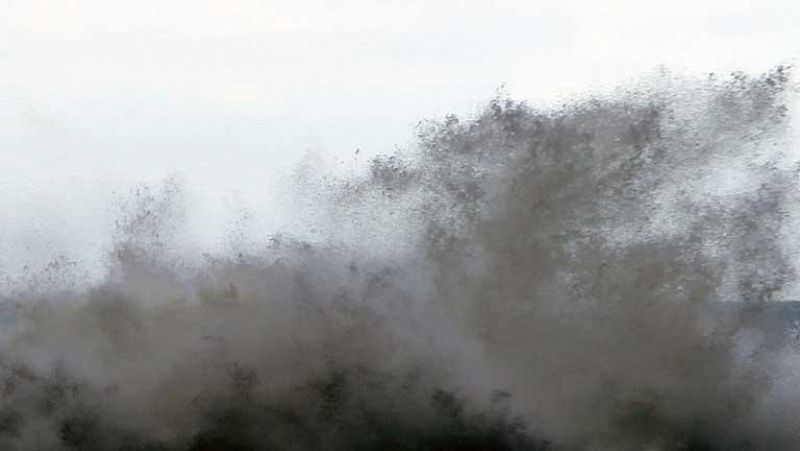 Muy nuboso con lluvias débiles en el noroeste peninsular