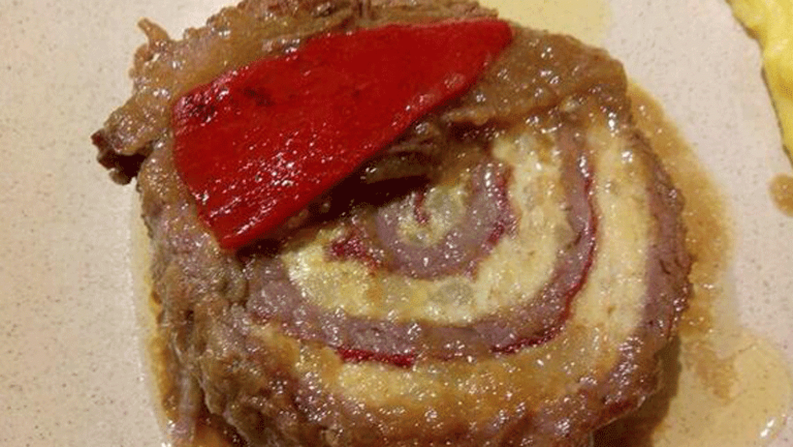 España Directo- Rollo de carne relleno