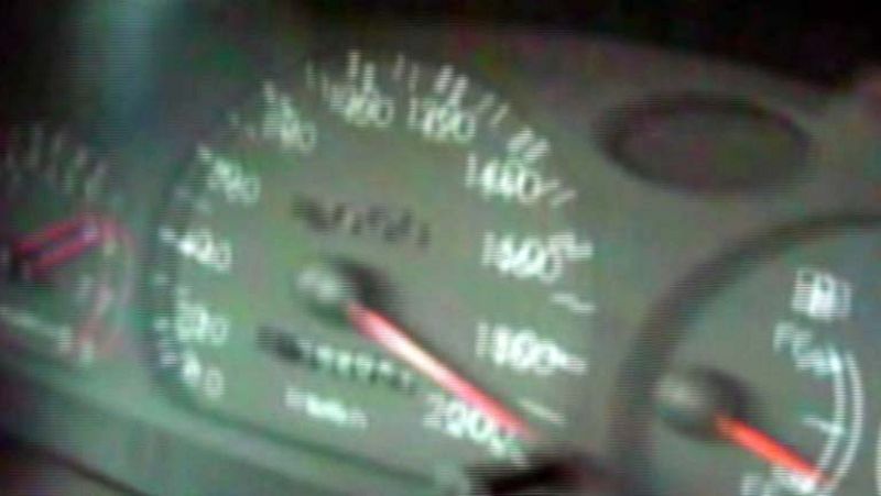 Se entrega el joven que subió a internet un vídeo que mostraba como conducía desde el asiento del copiloto 