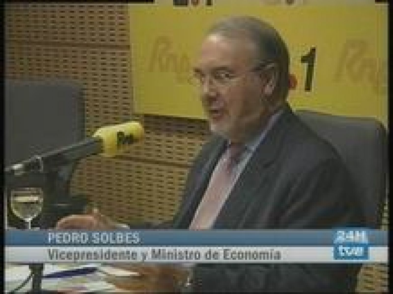 El número de desempleados aumenta en julio hasta los 2,4 millones y se sitúa en la peor cifra desde abril de 1998.