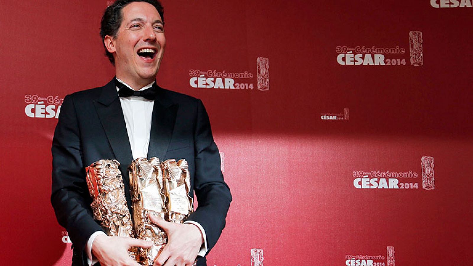 Informativo 24h: El cine francés consagra a Guillaume Gallienne con cinco premios César | RTVE Play