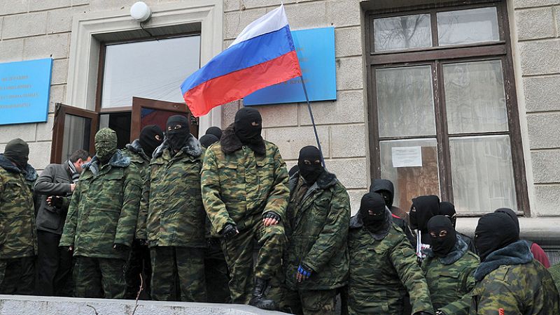 Moscú aprueba el empleo de tropas rusas en Crimea