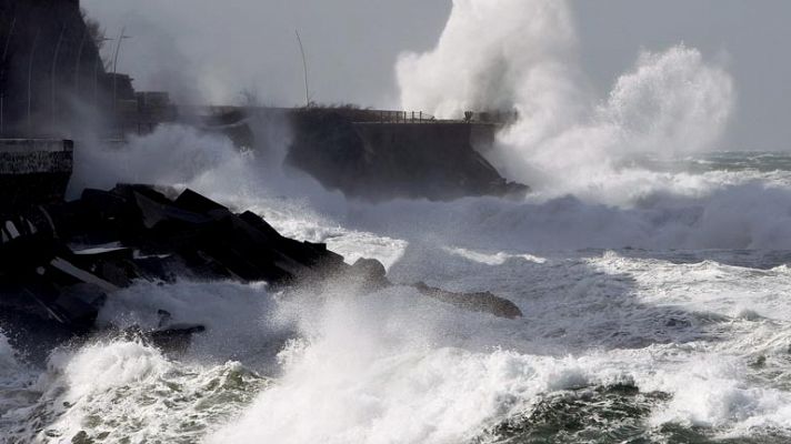 Informativo 24h - Alerta en 40 provincias
