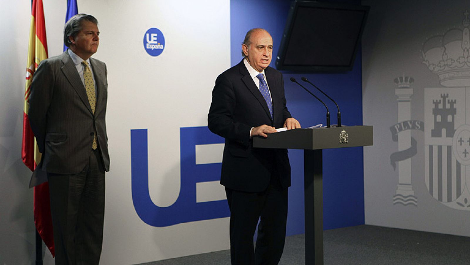 Sin programa: Interior pide a la UE "ayuda de emergencia" para hacer frente a la inmigración en Ceuta y Melilla | RTVE Play