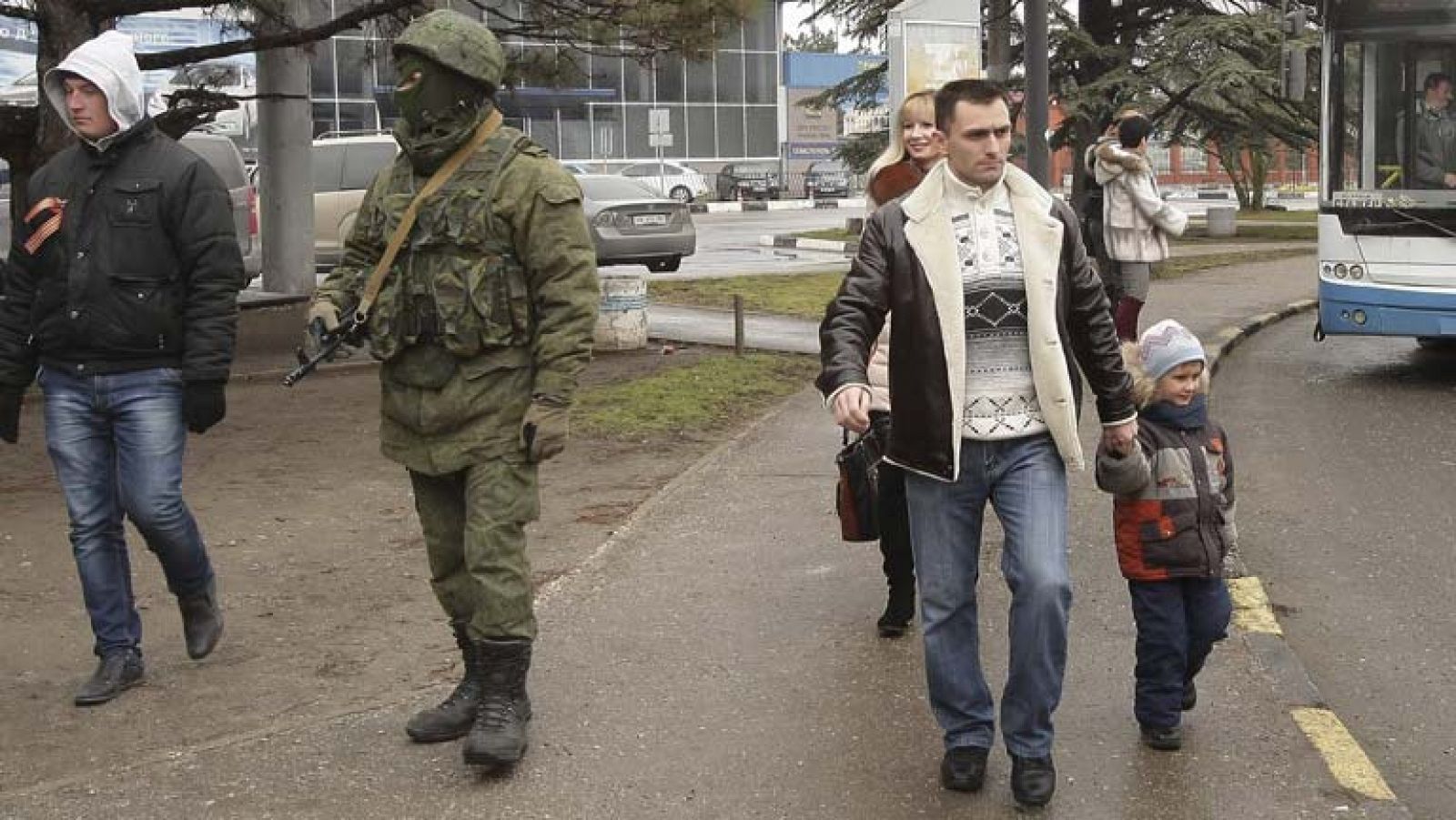 Las movilizaciones de tropas en Crimea hacen temer una guerra 