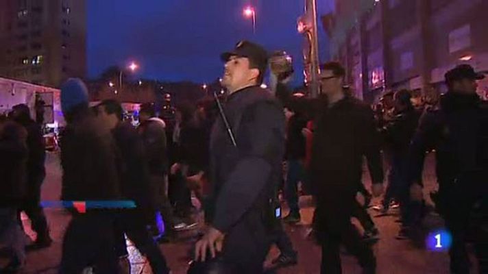 Telediario 1 - 300 policías nacionales cuidaron de la seguridad del derbi