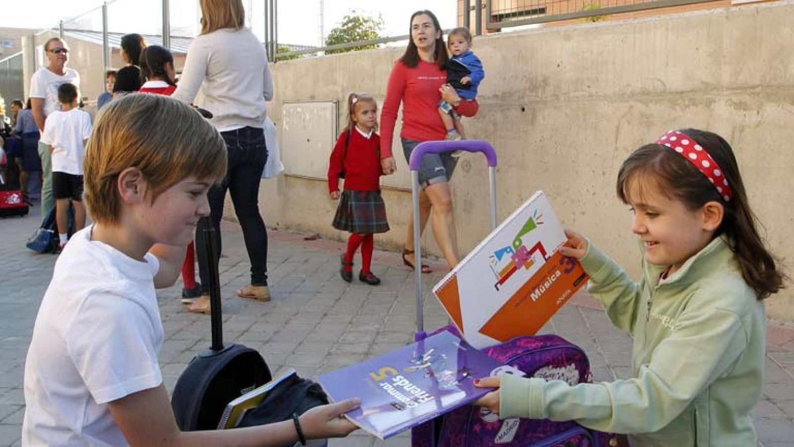Las asociaciones de padres insisten en que los padres se impliquen en la educación de sus hijos