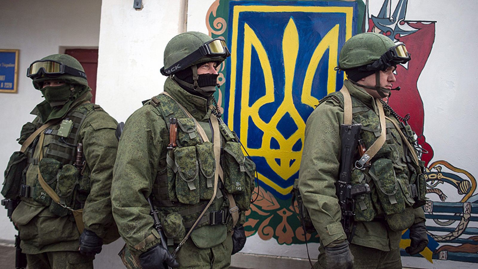  El Gobierno de Crimea ha anunciado que ha asumido el control sobre la seguridad de la península ucraniana, al tiempo que dio un ultimátum a los últimos oficiales del Ejército leales a Kiev para que se subordinen a las autoridades de la república.