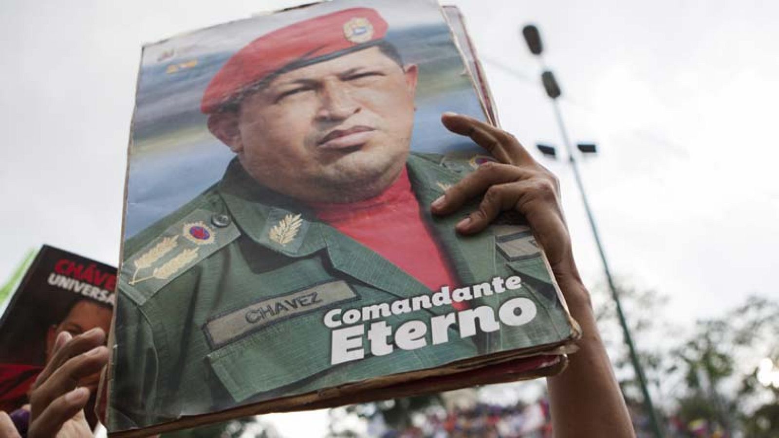 Venezuela conmemora el primer aniversario de la muerte de Hugo Chávez con una manifestación