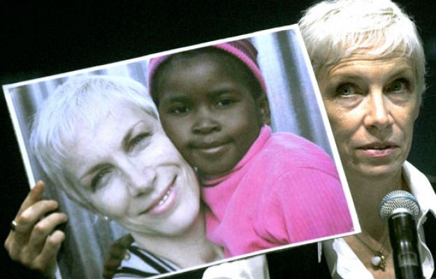 Annie Lennox activista del SIDA