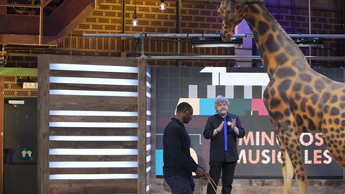 Alaska y Coronas - Ágata Lys y Bárbara Rey