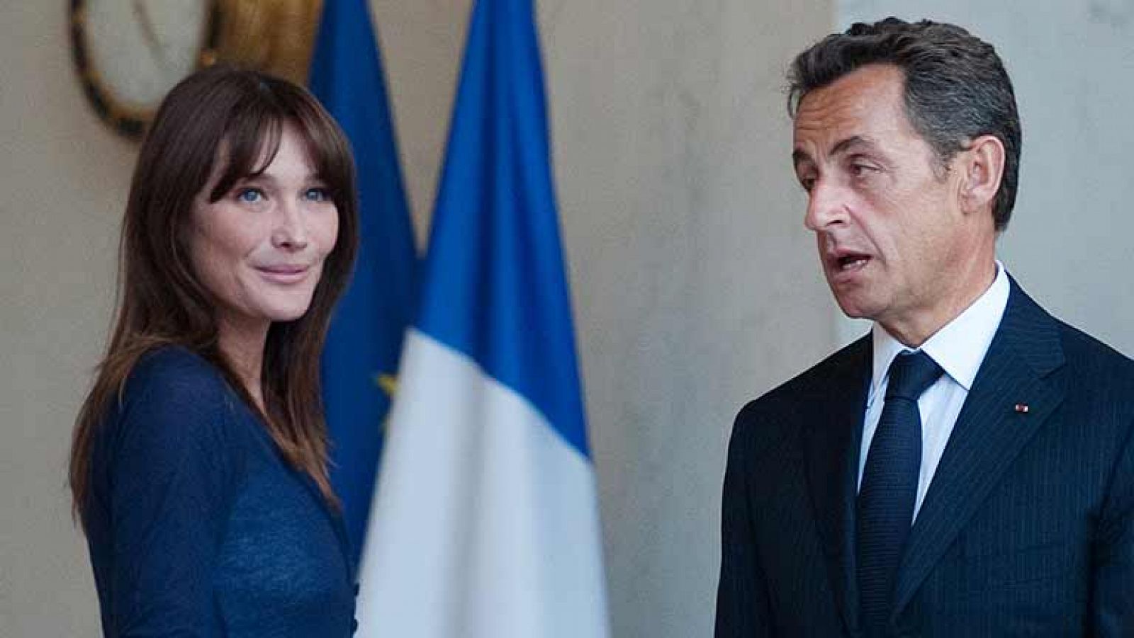 Informativo 24h: El escándalo por las grabaciones a Sarkozy y Bruni enfada a la izquierda y a la derecha francesas | RTVE Play