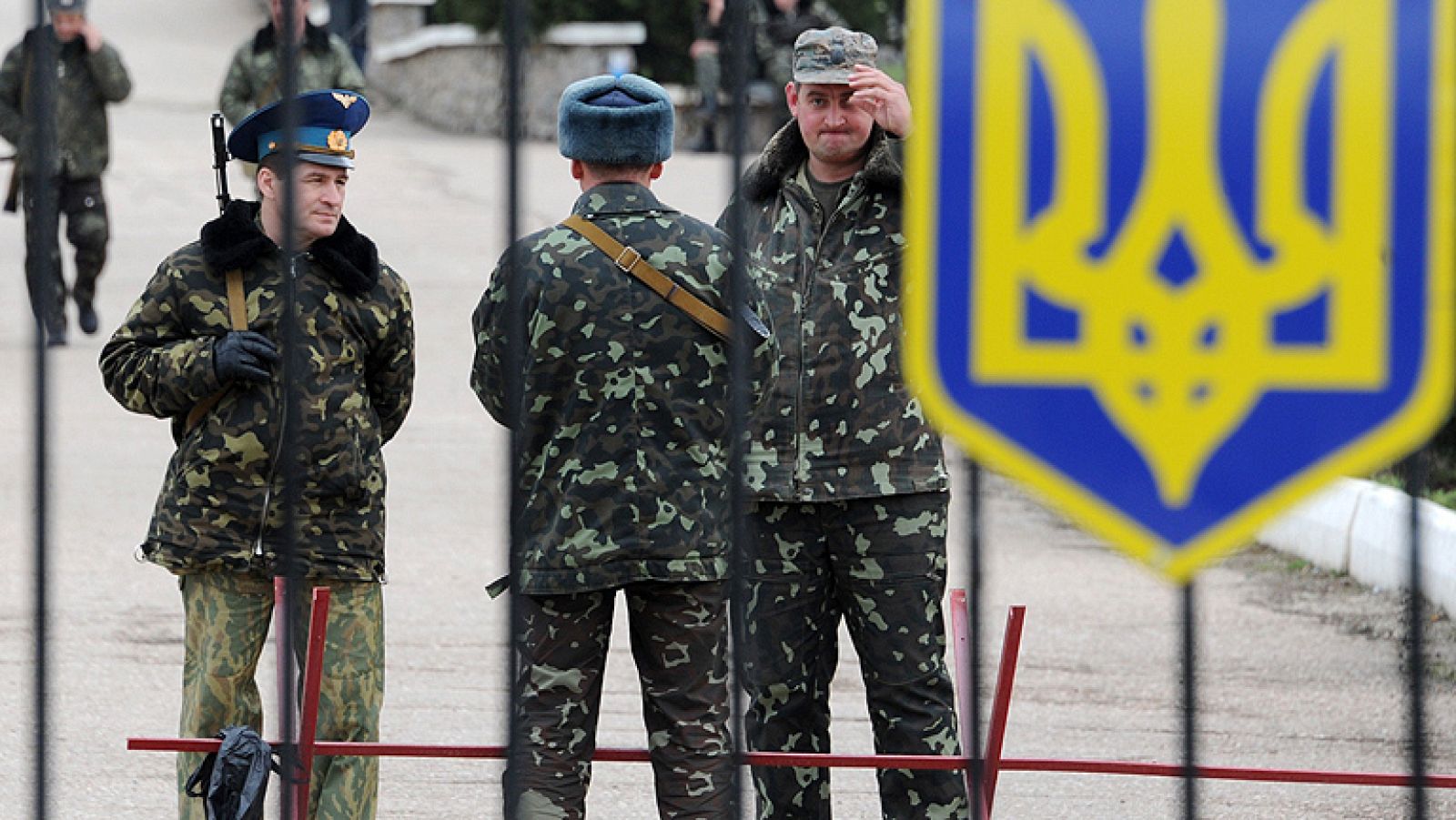 Los crimeos acogen divididos entre la alegría y el temor el referéndum | Ver
