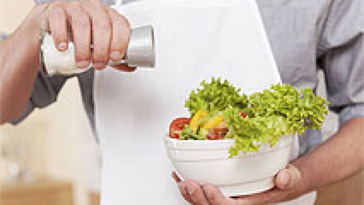 Telediario 1 - La Sociedad Española de Cardiología afirma que la sal es una droga tan adictiva como la cocaína