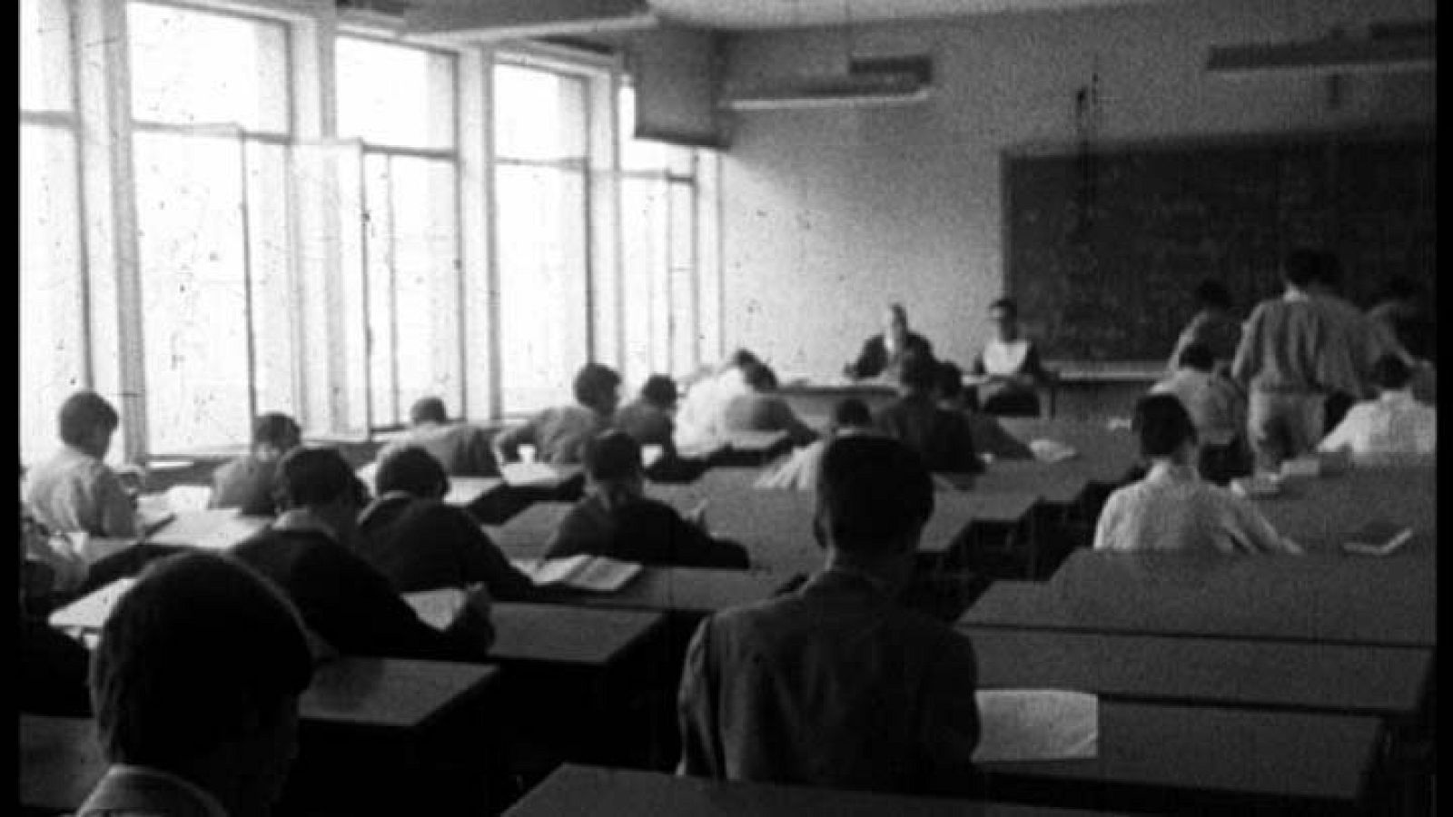 Moments -  "L'escola"