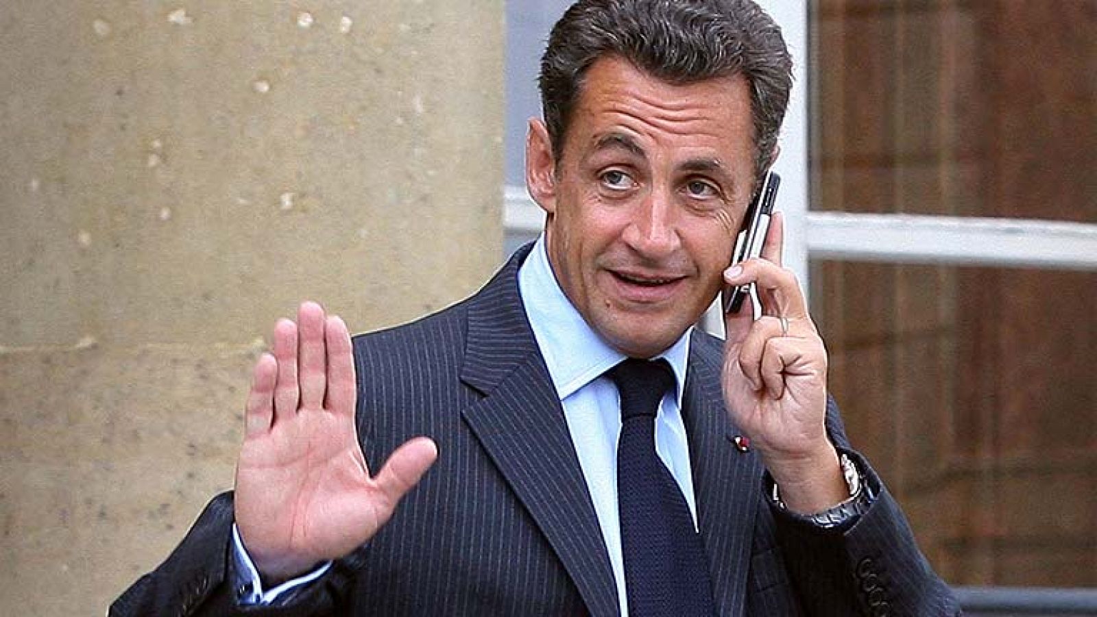 Los pinchazos judiciales a Sarkozy por presunta corrupción ensombrecen su futuro político | Ver