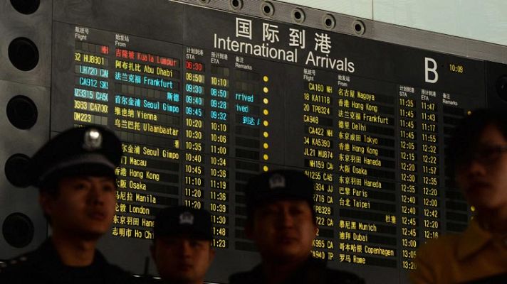 Informativo 24h - Malaysia Airlines pierde el control de un vuelo con 239 personas a bordo